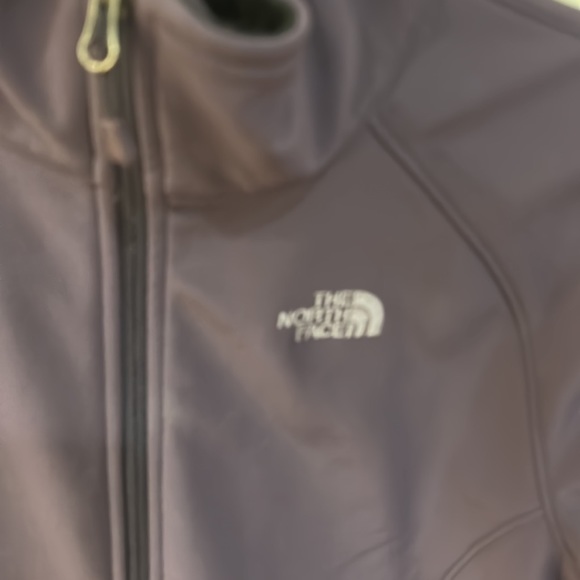 The North Face hard shell - Picture 4 of 4